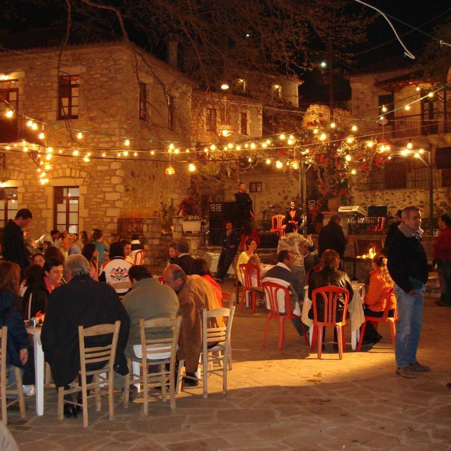 Ξενωνασ Σελινουντα Hotel Kosmas Exterior photo